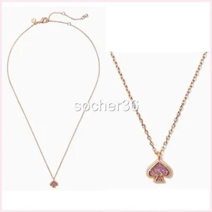 MINI COLLAR COLGANTE KATE SPADE EVERYDAY SPADE ESMALTE BRILLO ROSA NUEVO CON ETIQUETAS $59 - Imagen 1 de 4