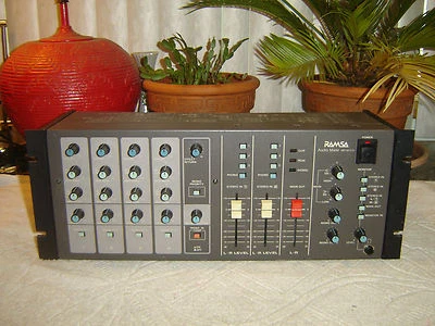 Ramsa Panasonic WR-M10A, mezclador de audio, preamplificador, compresor, rack vintage Foto 1 de 4
