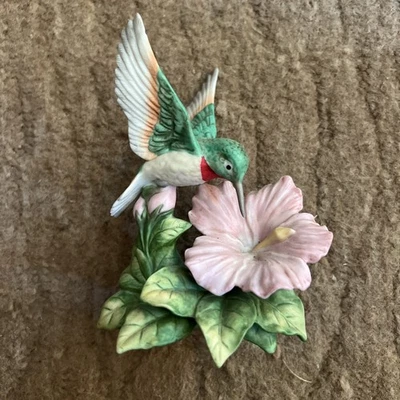 Vintage Homco Hummingbird On A Hibiscus Flower Porcelain Figurine, #1429,  4.5” - Image 1 of 4
