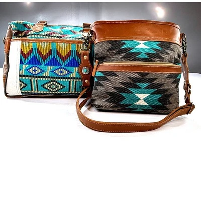Paquete de bolso Myra, bolso/tote de lona de cuero suroeste geométrico turquesa Foto 1 de 4