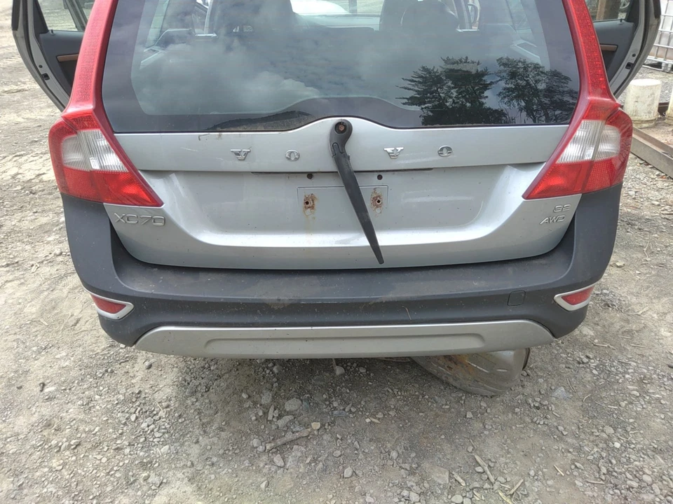 09 VOLVO 70 SERIES Rear Bumper Reinforcement (REBAR ONLY) - Изображение 1 из 1