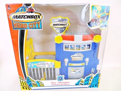 MATCHBOX HERO CITY 'POLICE STATION PLAYSET'. EXCELLENT. BOXED. - Image 1 of 4