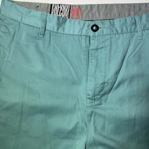 Volcom Men's Shorts Size 40 Teal - Picture 1 of 4