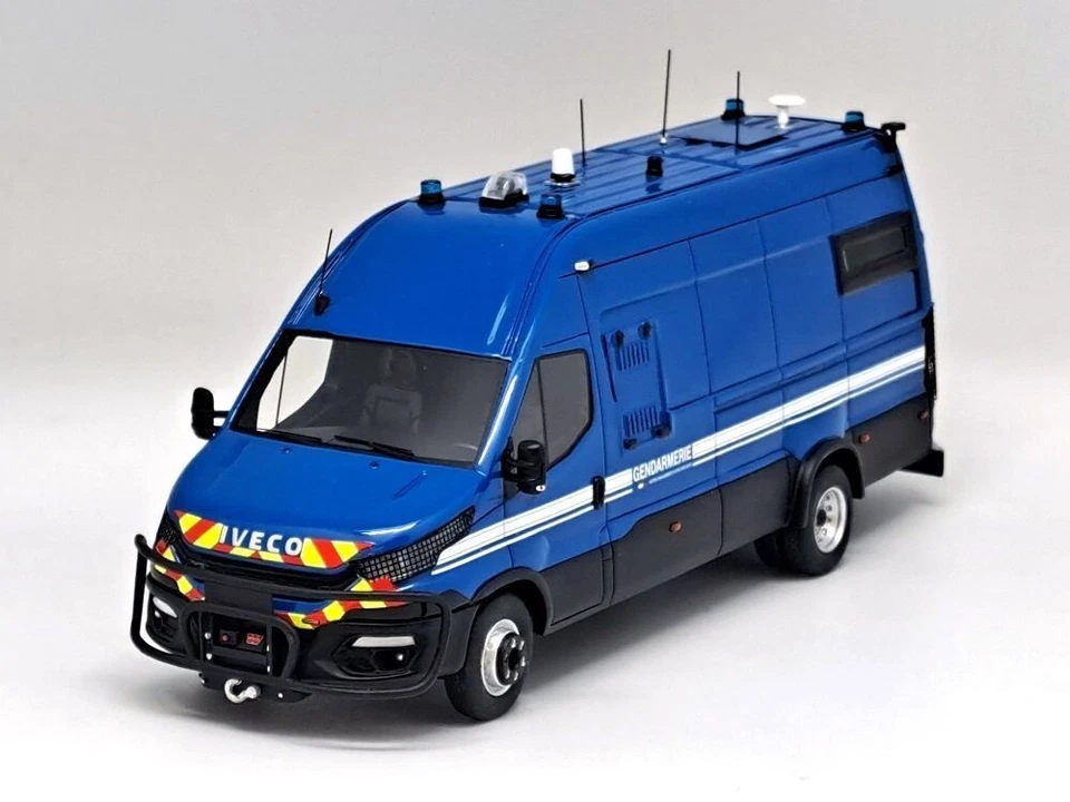 1/43 PERFEX - IVECO FIAT - DAILY VAN PC GENDARMERIE POLICE 2023 PE745