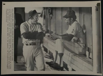1973 Original Wire B&W Photo Willie Mays Talks to Yogi Berra New York Mets MLB - Image 1 of 2