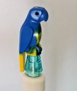 LEGO Minifigure Parrot Blue Yellow Macaw Marbled Bird Pet Zoo Animal Jungle - Picture 1 of 1