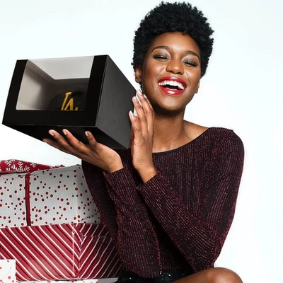 Cajas de regalo negras con exhibición de ventana para contenedor de almacenamiento de sombreros para béisbol... Foto 1 de 4