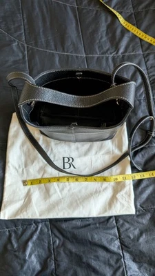 Mujer Banana Republic Pequeño Bandolera Bolso Cubo Cartera Cuero Negro EE. UU. Italia Foto 1 de 4