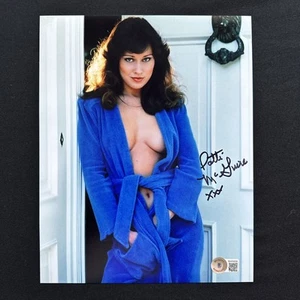 Patti McGuire Playboy Playmate Of The Year Beckett COA 8 x 10 Autogramm Foto #2 - Bild 1 von 10