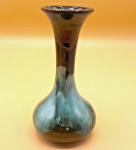 Vintage Blue Mountain Canada Art Pottery Teal Drip Glaze Small 5 3/16" Bud Vase - Picture 1 of 5