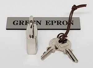 Authentisches HERMES Set Vorhängeschloss & 2 Schlüssel Kadena Zahl zufällig Silber Charm - Bild 1 von 8