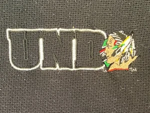 University North Dakota UND Fighting Sioux T Shirt Mens Vintage Large Shirt - Picture 1 of 4