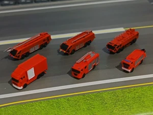 1/400 Airport GSE - airport fire engine X 6 - Picture 1 of 2