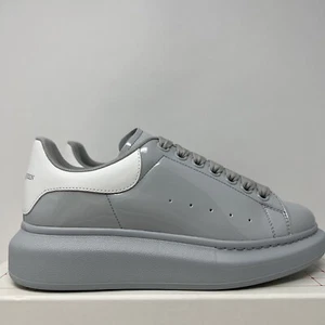 Zapatillas Alexander McQueen para mujer de gran tamaño talla 38 EU/8 US charol gris - Imagen 1 de 9