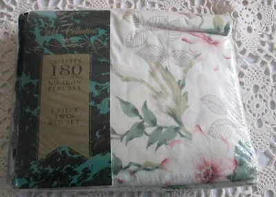 Royale Gold Collection Vintage 3-Piece Twin Bed Sheet Set 180 Count, Floral/Blue - Image 1 of 4