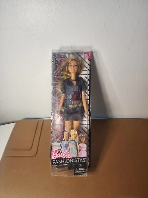 FASHIONISTAS BARBIE 娃娃 FJF47 #87 1959 世界巡回赛洛杉矶裂纹包 — 第 1/3 张图片