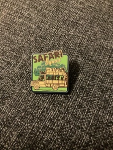 DISNEY ANIMAL KINGDOM SAFARI SQUAD PIN - Picture 1 of 6