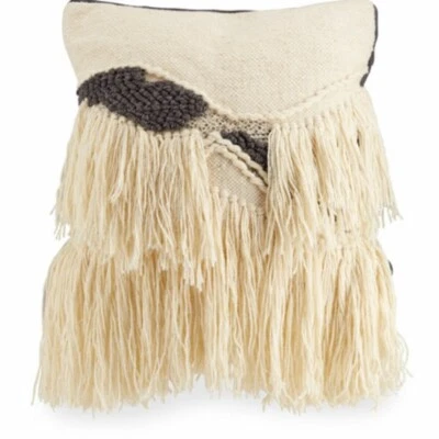 Almohada de diseño Cloud 9 mezcla de lana boho 20 pulgadas x 20 pulgadas borlas de plumas con cuentas Foto 1 de 4