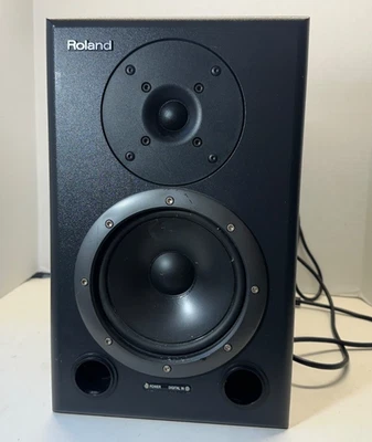 SINGLE - Roland DS-90A Bi-Amplified 2-Way Active Studio Monitor Speaker - Image 1 of 4