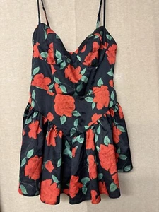 ASOS scuba cupped playsuit romper with frill hem in girly floral print S-10 - Picture 1 of 6