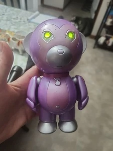 Raro Bratz World Tokyo A Go Go 2004 Robo UNKAI THE MONKEY Viola Argento Testato - Foto 1 di 13