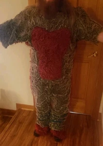 Unisex pelziges großes Monster Kostüm Schwanz rot blau Tier Erwachsene Halloween Film  - Bild 1 von 3