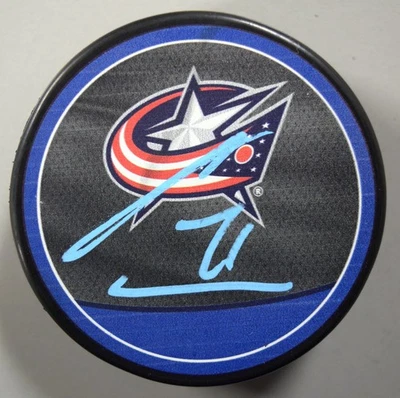 James Van Riemsdyk assinado por jaquetas azuis Columbus logotipo disco de hóquei autógrafo - Imagem 1 de 2