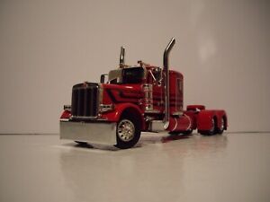DCP FIRST GEAR 1/64 RED WITH BLACK STRIPES PETERBILT 379 WITH 36'' SLEEPER 