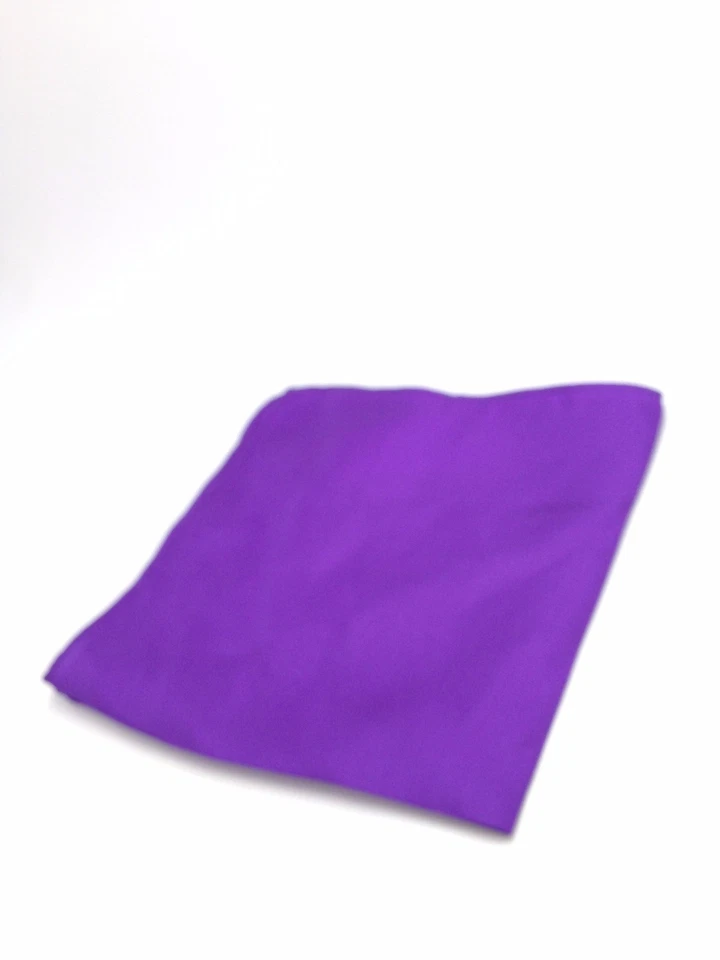 Pañuelo informal de seda púrpura liso cuadrado de bolsillo para hombre Club Room $95 Foto 1 de 4