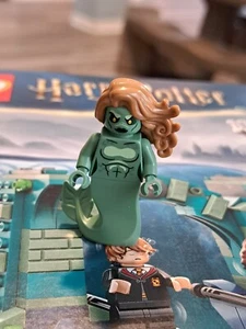 Lego Minifigur Mereperson aus Lego Set 76420 - Bild 1 von 1