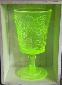 L. G. Wright Erdbeere und Johannisbeere Vaseline Glas Wasserkelch 6”H 3,25”T - Bild 1 von 12