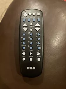 Telecomando universale originale RCA (RCU703SPR) 3 dispositivi con coperchio batteria - Foto 1 di 2