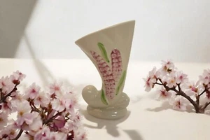 Vintage USA Shawnee Art Pottery Cornucopia Vase Pink Wheat Design - Picture 1 of 9