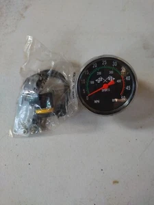 Vintage Universal Bicycle Bike Speedometer (OLD SCHOOL FLAGS ON DIAL) - Picture 1 of 7