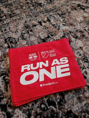 BRAND NEW NY RED BULLS RUN AS ONE RALLY TOWEL 🐂🐃 Cover