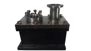 Conflat 1.33 And KF16 Paired Vacuum Chamber Manifold 3.5 L, 2 W, 2.25 H - Picture 1 of 4