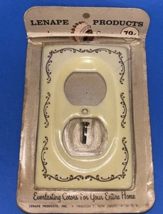 Vintage American Ceramics Lenape Switchplate Outlet Plug Cover Beige Gold Scroll NOS - Bild 1 von 6