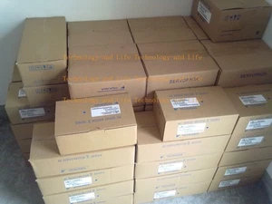 1PC YASKAWA SGM-04AW12 AC SERVO MOTOR SGM04AW12 New In Box Expedited Shipping - Picture 1 of 3