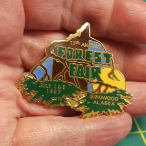 Alaska Pin 12th Annual Forest Fair Girdwood Alaska July 1987 Cote 1 1/2" tall - Bild 1 von 3