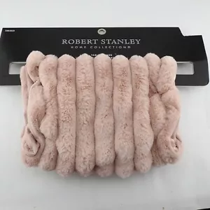 New Pink Fur Table Runner Robert Stanley Home Collection 12.75" X 72" - Picture 1 of 4
