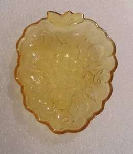 "Plato de caramelo vintage con patrón de uva de vidrio carvinal 7"" x 5"" x 1"" - Imagen 1 de 4