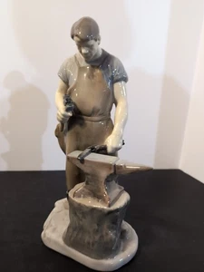 Bing Grondahl Schmied Nr 2225 - Bild 1 von 7