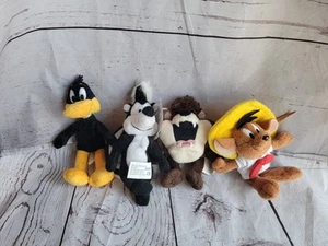 1999 Warner BrosLooney Tunes Mini Beanies Taz Speedy Gonzales Pepe Le Pew Daffy - Picture 1 of 10