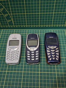 Lot De 3 Anciens Téléphone Portable Nokia Non Testé - Photo 1 sur 3