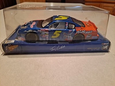 Winners Circle 2002 Terry Labonte #5 Kellogg's Looney Tunes Diecast 1:24 Scale - Image 1 of 4