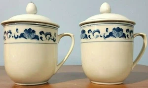 KAFFEETASSE: TEE, ORIENTALISCH mit DECKEL, WEISS mit BLAU, Schrift 2222 & 2248, 2er SET - Bild 1 von 12