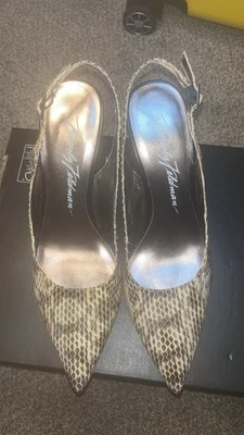 Bombas Beverly Feldman con estampado animal con detalles de piel. Talla Euro 37 1/2 US 7 1/2 Foto 1 de 4