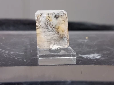 Quarz geschliffen mit Farneinschluß - Bild 1 von 3