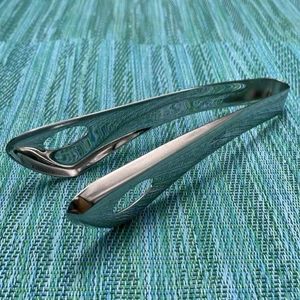 Oneida 7” Tongs Stainless Steel 18/10 Salad Ice Serving Modern - Picture 1 of 9