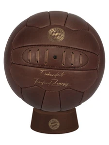 FC Bayern München Fußball Lederball Retro incl. Holz Podest mit Gravur 125 Jahre - Bild 1 von 5